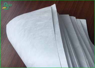 1073d Carta di tessuto con elevata resistenza all'allungamento e all'acqua per indumenti da laboratorio