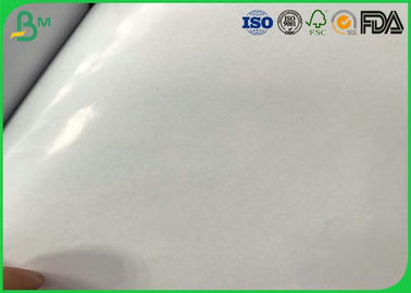 Larghezza vergine della carta 910mm 1000mm del cappotto della polpa 70gsm C1s Chrome di 100%