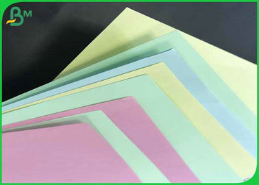 carta non rivestita di colore di 70*100cm 70gsm 80gsm Woodfree per stampa offset