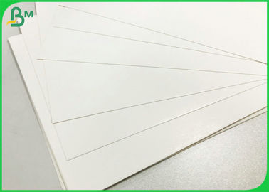 Produca delle bolle sugli strati bianchi di carta d'imballaggio del cartone della carta 275gr 300gr 400gsm 420gsm