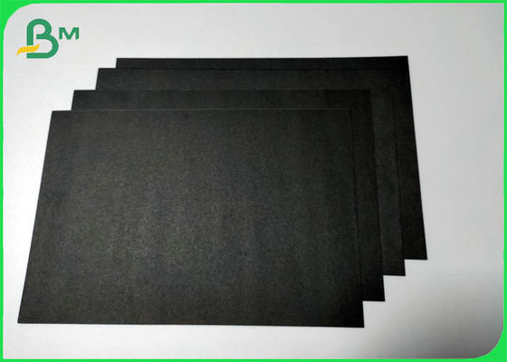 Materiale ad alta resistenza delle borse del cartone nero non rivestito non inquinato riciclabile