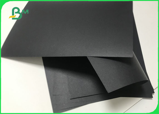 La dimensione B1 ha riciclato la polpa 150g 200g fogli di carta per cartoncino Kraft neri per cartellini