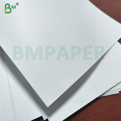 Carta di copertura non rivestita di cartone bianco 100 lb luminosa ultra liscia