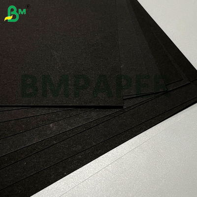 245gm 250gm Superficie liscia Alta rigidità Resistenza al ripiegamento Carta nera Per imballaggio regalo Cornice fotografica Matting