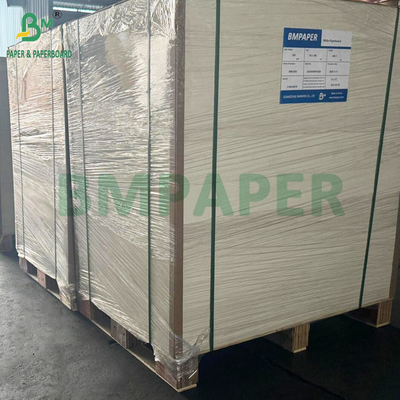 325 gm Cartone bianco a bolle per l' imballaggio delle batterie 72 x 102 cm