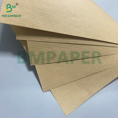 Carta Kraft a strisce di pasta di legno 60 gsm 70 gsm marrone carta kraft rossa per carta per rivestimento cartone