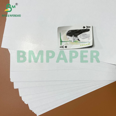 Cartoncino per carte da gioco da 310grs 320grs con anima nera per la stampa di carte da gioco