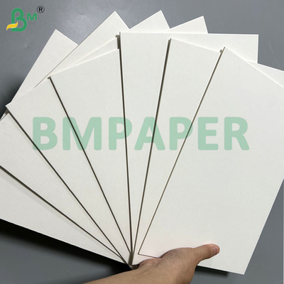 Cartone grafico in pura cellulosa da 1,5 mm e 2 mm per espositori per supermercati 1220 x 2440 mm