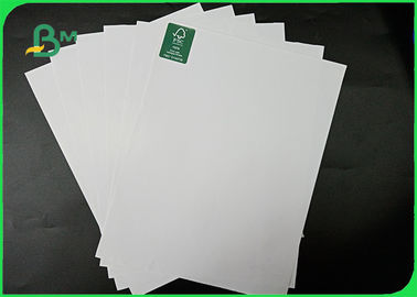 Il bordo grigio del FSC 290g per produrre l'alimento inscatola la larghezza 50cm 60cm 65cm polpa del vergine