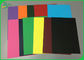 Bristol Paper colorato materiale riciclato non rivestito 220gsm 230gsm con la dimensione di 787mm 889mm