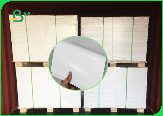 Carta della carta di ARTE del FSC C2S/Couche 300GSM di carta nelle risme 23 * 35 per il manifesto