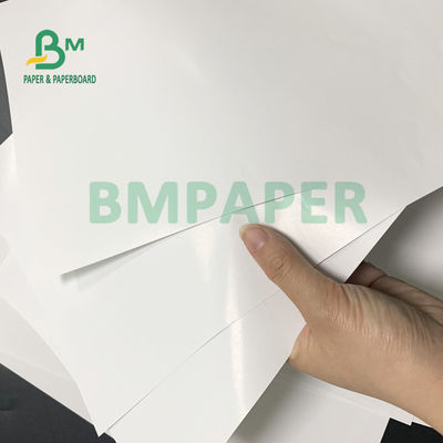 il lato 128gsm due la pasta di cellulosa dell'alto C2S del libro di carta patinata vergine lucido di Papel