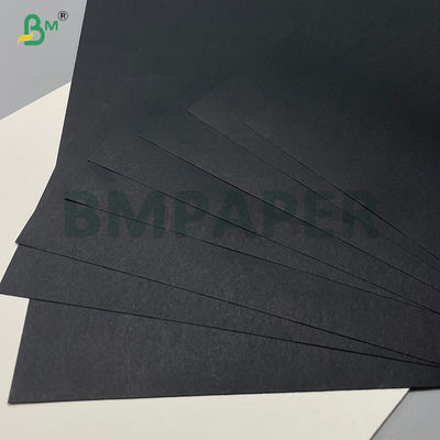 120 grammi Carta Nera Liscia ad Alta Rigidità