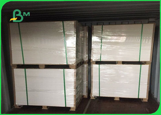 La carta di seta 100/115/120/150/300GSM del FSC Matt liscia buon stampando l'effetto