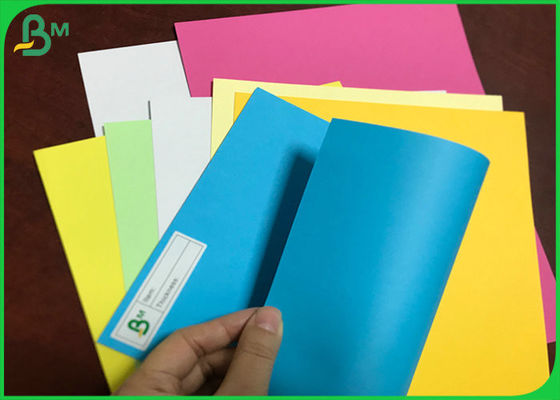 Ampio formato ha colorato il cartone 180gsm di origami strati gialli/blu della carta di Manila