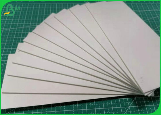Paste di cellulosa pura di 100% strato della carta della sostanza assorbente di 3.0mm - di 0.3mm per la fabbricazione del sottobicchiere